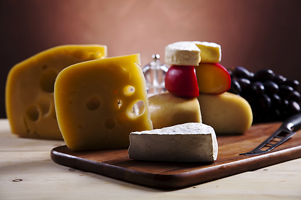 포토 JPG 해외이미지 포도 치즈 사람없음 쌓기 양념통 나무도마 조각치즈 치즈나이프 갈색배경 해외202004 해외포토 조각 백그라운드 과일 모션 유제품 도마 통 목재 갈색 양념 나이프 파일형식 이미지허브