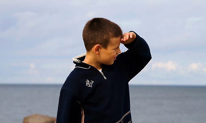 포토 JPG 해외이미지 1 얼굴 어린이 한명 사람 소년 청춘 흰색 표현 표현성 해외202004 해외포토 남자 컬러 컨셉 신체부위 파일형식 이미지허브