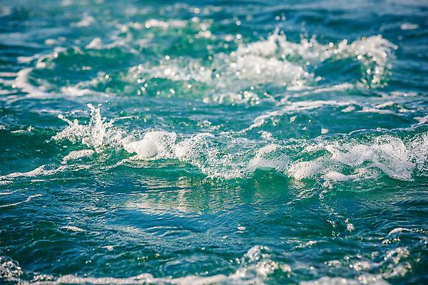포토 JPG 해외이미지 물결 파도 바다 여행 백그라운드 이동 벽지 휴가 사람없음 물 여름 파란색 빛 태양 거품 흰색 닫기 질감 깊이 해외202004 해외포토 자연요소 계절 컬러 컨셉 모션 파일형식 이미지허브