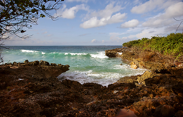 포토 JPG 해외이미지 나무 구름 모래 파도 바다 여행 백그라운드 자연 하늘 휴가 풍경 사람없음 야외 초록색 물 여름 파란색 빛 태양 맑음 흰색 만 암초 남쪽 내추럴 수평선 해외202004 해외포토 자연요소 식물 계절 컬러 날씨 방향 생태계 파일형식 이미지허브