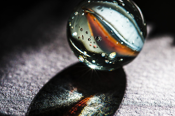 포토 JPG 해외이미지 길 어린이 백그라운드 공 유리 놀이 추상 휴식 사람없음 장식 빛 컬러풀 장난감 반사 평화 힘 경쟁 활발 자유 게임 원형 투명 당기기 작음 크리스탈 자르기 심볼 순수 오브젝트 대리석 강렬 해외202004 해외포토 도형 컬러 컨셉 무늬 재료 모션 재질 사람 크기 광석 파일형식 이미지허브