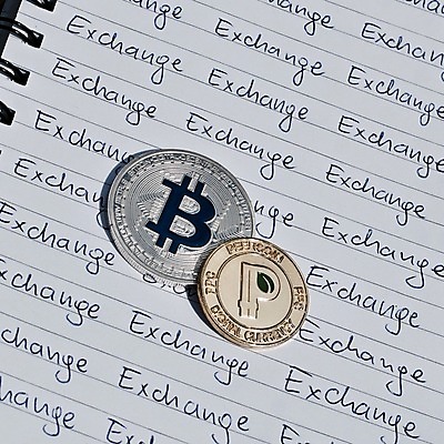 포토 JPG 해외이미지 돈 인터넷 비즈니스 안전 사람없음 초록색 금융 동전 저축 발굴 무역 보안 결제 가치 해외202004 해외포토 산업 컬러 경제 재산 파일형식 이미지허브