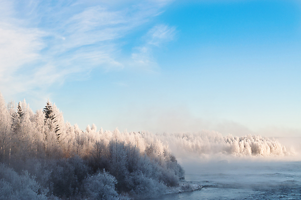 포토 JPG 해외이미지 나무 구름 백그라운드 겨울 자연 하늘 핀란드 풍경 사람없음 물 파란색 강 햇빛 환경 추위 안개 달력 황무지 숲 북극 북쪽 스칸디나비아 해외202004 해외포토 자연요소 식물 계절 컬러 날씨 북유럽 태양 극지방 방향 생태계 파일형식 이미지허브