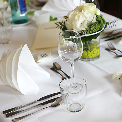 포토 JPG 해외이미지 음식 백그라운드 크리스마스장식 크리스마스 유리 탁자 휴가 사람없음 장식 식당 식사 저녁식사 카페 축하 고급 메뉴 점심식사 해외202004 해외포토 기념일 가구 컨셉 재질 상점 파일형식 이미지허브