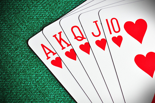 포토 JPG 해외이미지 손 놀이 들기 사람없음 검은색 게임 잡기 우승 최고 쌍 신용카드 재산 도박 위험 카지노 포커 부름 곤봉 라스베가스 에이스 플레이어 해외202004 해외포토 스포츠용품 컬러 컨셉 모션 신체부위 금융 트럼프 파일형식 이미지허브