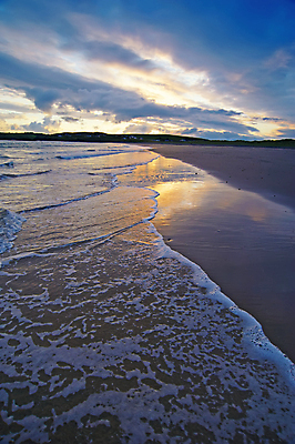 포토 JPG 해외이미지 모래 파도 바다 자연 하늘 사람없음 물 발자국 코르크 아일랜드 해외202004 해외포토 자연요소 유럽 자국 생태계 파일형식 이미지허브