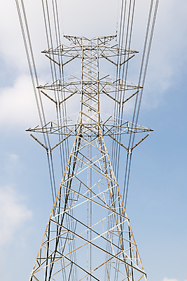 포토 JPG 해외이미지 식물 산업 선 통신 하늘 사람없음 파란색 탑 힘 에너지 위험 전염 봉 철탑 공학 전압 해외202004 해외포토 건축물 교육 컬러 컨셉 질병 감염 파일형식 이미지허브