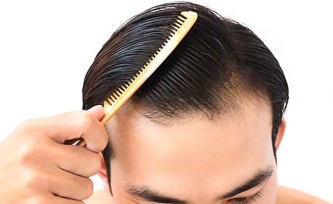 포토 JPG 해외이미지 남자 한명 들기 성인 뷰티 머리카락 머리빗 흰배경 헤어관리 두피관리 두피케어 탈모 탈모클리닉 성인남자한명만 해외202004 탈모예방 숱 해외포토 1 백그라운드 모션 사람 머리 흰색 미용용품 예방 클리닉 증상 남자한명만 성인남자만 파일형식 이미지허브