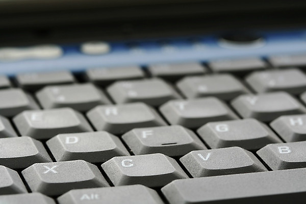 포토 JPG 해외이미지 인터넷 비즈니스 통신 열쇠 사람없음 노트북 컴퓨터 사무실 공책 정보 타이핑 키보드 시작 타입 입력 프로그래밍 해외202004 해외포토 문구용품 전자제품 작업 개발 파일형식 이미지허브