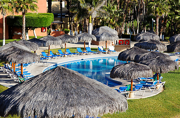 포토 JPG 해외이미지 나무 바다 여행 의자 호텔 휴가 멕시코 주택 손바닥 사람없음 건물 장식 물 수영 탐험 휴양지 캘리포니아 발견 로스앤젤레스 해외202004 해외포토 자연요소 식물 건축물 손 가구 북아메리카 숙소 미국 장소 수상스포츠 파일형식 이미지허브