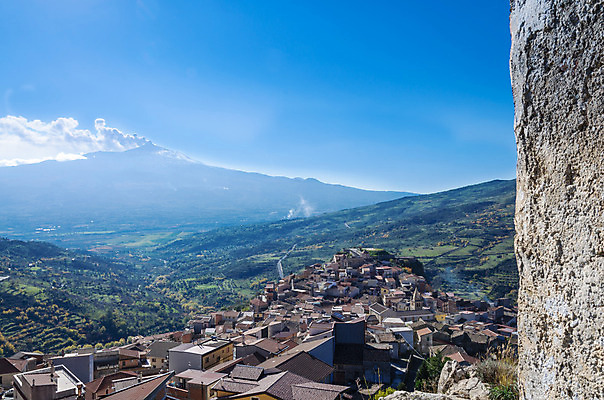 포토 JPG 해외이미지 유럽 여행 백그라운드 자연 하늘 산 풍경 사람없음 초록색 파란색 이탈리아 달콤 지중해 언덕 화산 옛날 해외202004 해외포토 나라 바다 컬러 맛 생태계 파일형식 이미지허브