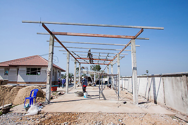 포토 JPG 해외이미지 구름 외관 문화 모래 건축양식 창문 교실 하늘 새로움 바닥 주택 풍경 잔디 사람없음 야외 초록색 여름 문 정원 시골 재산 폐기물 망토 땅 빌라 맨션 시골집 장면 지역 커뮤니티 교외 진짜 파스텔톤 해외202004 해외포토 자연요소 식물 계절 교육 건축 컬러 컨셉 학교 건물 금융 쓰레기 파일형식 이미지허브