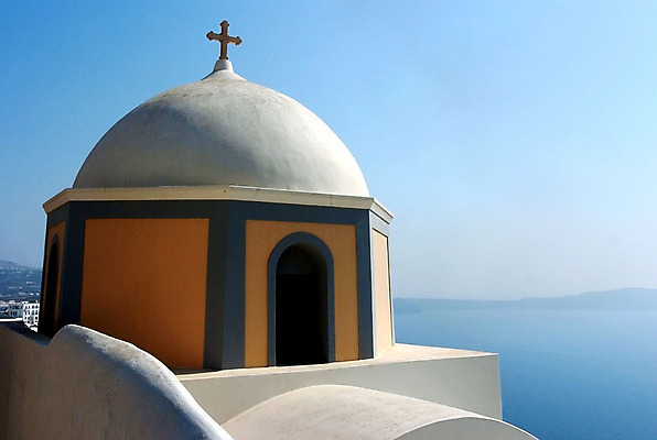 포토 JPG 해외이미지 여행 십자가 휴가 사람없음 파란색 교회 그리스 화산 산토리니 해외202004 해외포토 유럽 컬러 종교건축 산 건물 파일형식 이미지허브
