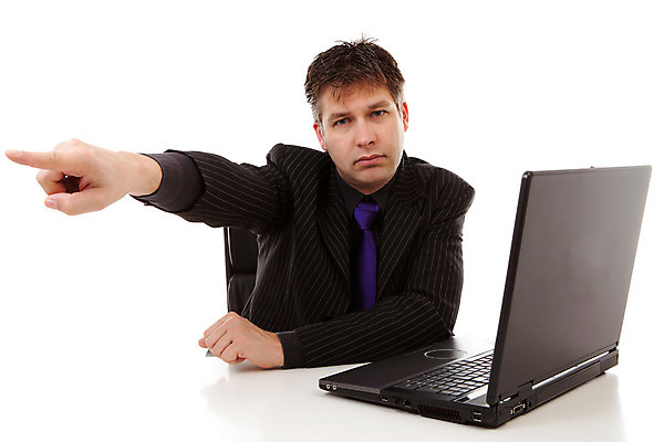 포토 JPG 해외이미지 백인 응시 남자 포즈 비즈니스 넥타이 한명 정장 노트북 컴퓨터 사무실 가리킴 표현 업무 비즈니스맨 발사 책상 고립 대리인 해외202004 해외포토 서양인 1 시선 잡화 옷 가구 사람 손짓 전자제품 작업 직장인 파일형식 이미지허브