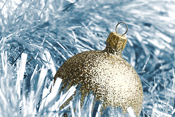 포토 JPG 해외이미지 컨셉 크리스마스장식 크리스마스 공 휴가 사람없음 장식 파란색 빛 반사 놀람 축하 황금 심볼 스타일 해외202004 해외포토 기념일 감정 컬러 표정 파일형식 이미지허브