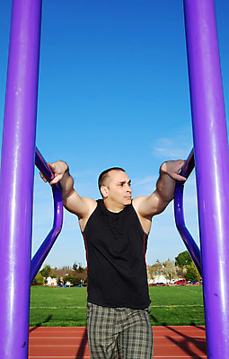 포토 JPG 해외이미지 백인 1 라이프스타일 응시 공원 남자 스포츠 밭 신체 하늘 휴식 건강 피곤 한명 사람 성인 야외 여름 파란색 세트 운동 힘 흰색 잡기 연습 체육관 땀 근육질 히스패닉 단절 리프팅 해외202004 해외포토 서양인 시선 계절 공공시설 컬러 컨셉 농업 모션 근육 생활 몸매 파일형식 이미지허브