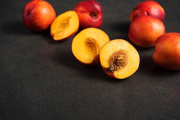 포토 JPG 과일 씨앗 사람없음 아웃포커스 여러개 슬라이스 제철 천도복숭아 제철과일 국내포토 식물 다수 촬영기법 복숭아 파일형식