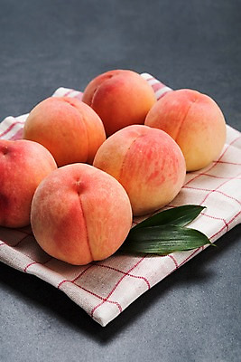 포토 JPG 과일 나뭇잎 사람없음 여러개 천 복숭아 제철 제철과일 국내포토 다수 잎 직물 파일형식