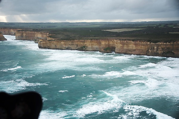 포토 JPG 주간 해외풍경 해외 바다 풍경 사람없음 야외 절벽 바위 호주 항공촬영 포트캠벨국립공원 12사도바위 국내포토 자연요소 뷰포인트 국립공원 돌_바위 오세아니아 파일형식