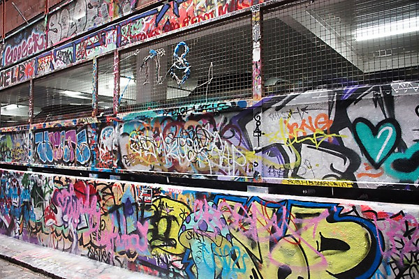 포토 JPG 주간 해외풍경 해외 거리 풍경 사람없음 야외 컬러풀 호주 그래피티 국내포토 자연요소 컬러 오세아니아 낙서 그림 파일형식