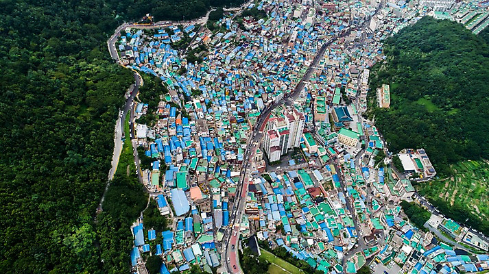 포토 JPG 주간 사진 지붕 산 주택 한국 풍경 사람없음 야외 하이앵글 컬러풀 마을 부산 홈 항공촬영 오색 감천문화마을 알록달록 국내포토 자연요소 아시아 뷰포인트 컬러 건물 파일형식
