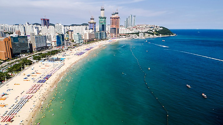 포토 JPG 주간 바다 사진 한국 풍경 빌딩 해변 사람없음 야외 건물 하이앵글 맑음 해수욕장 부산 항공촬영 해운대 국내포토 자연요소 건축물 아시아 뷰포인트 날씨 파일형식