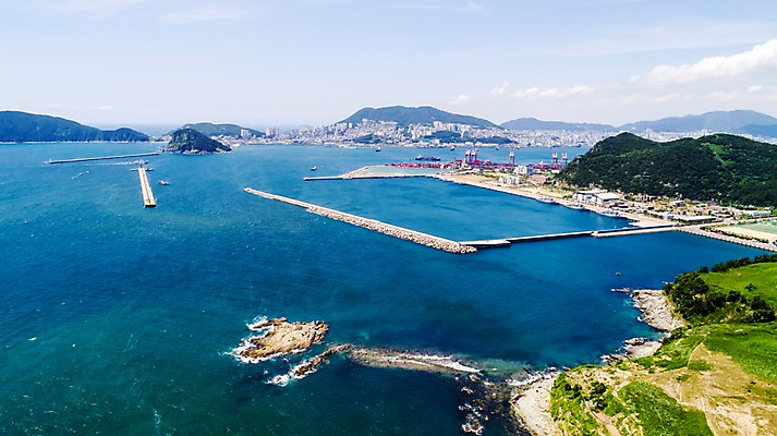 포토 JPG 주간 바다 사진 한국 풍경 사람없음 야외 하이앵글 맑음 방파제 부산 항공촬영 신선대 국내포토 자연요소 공공시설 아시아 뷰포인트 날씨 파일형식