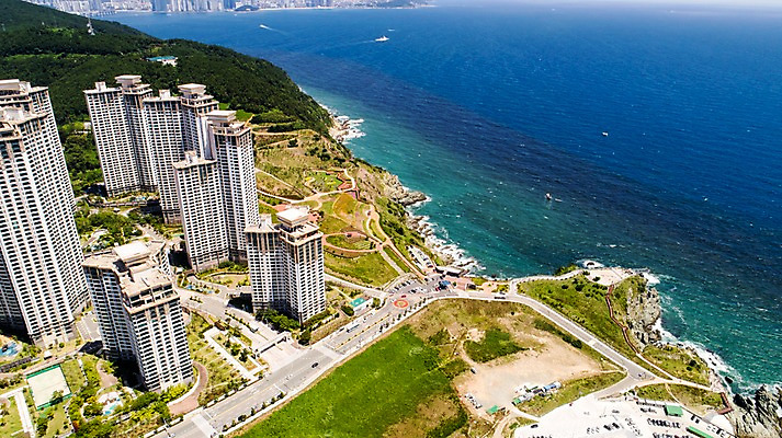포토 JPG 주간 바다 사진 한국 풍경 빌딩 사람없음 야외 건물 하이앵글 부산 항공촬영 오륙도 국내포토 자연요소 건축물 아시아 뷰포인트 섬 파일형식