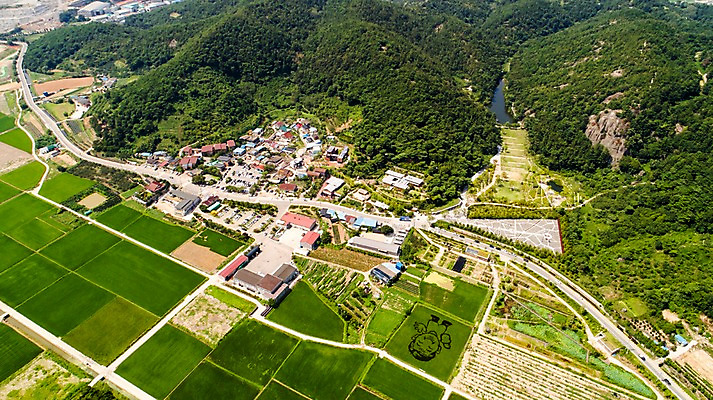 포토 JPG 주간 사진 산 한국 논 풍경 사람없음 야외 하이앵글 마을 부산 항공촬영 김해 봉하마을 국내포토 자연요소 아시아 뷰포인트 농업 경상남도 파일형식