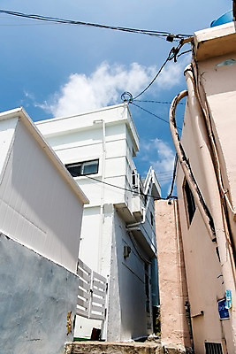 포토 JPG 주간 사진 하늘 주택 한국 풍경 사람없음 야외 건물 마을 맑음 부산 홈 감천문화마을 국내포토 자연요소 건축물 아시아 날씨 파일형식