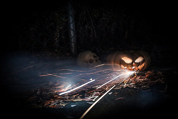 포토 JPG 불꽃 나뭇잎 사람없음 야외 빛 할로윈 야간 공포 잭오랜턴 국내포토 자연요소 잎 불 파일형식