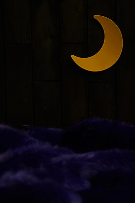 포토 JPG 스튜디오촬영 밤하늘 실내 사람없음 할로윈 달 국내포토 자연요소 하늘 내부 야간 파일형식