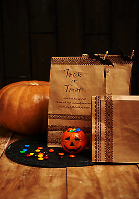 포토 JPG 스튜디오촬영 호박 봉투 실내 사람없음 아웃포커스 초콜릿 할로윈 잭오랜턴 국내포토 채소 디저트 촬영기법 내부 파일형식