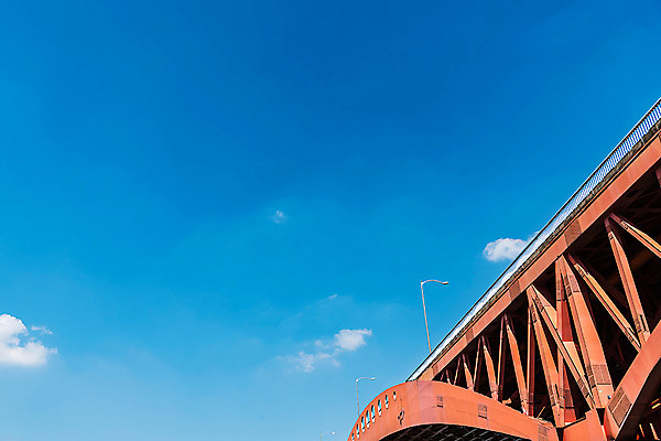 포토 JPG 주간 구름 건축 가로등 하늘 서울 한국 풍경 사람없음 야외 성산대교 한강다리 가교 국내포토 자연요소 건축물 공공시설 아시아 다리_건축물 한강 파일형식