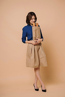 포토 JPG 스튜디오촬영 전신 여자 빵 컬러 사진 모션 봉투 편지봉투 실내 한명 서기 들기 20대 성인 앞모습 한국인 바게트 식빵 향기 냄새 돈봉투 브레드 소보루빵 우편봉투 여자한명만 성인여자한명만 베이지색배경 곡물바게트 국내포토 1 음식 뷰포인트 백그라운드 사람 동양인 청년 내부 편지 우편물 곡물빵 베이지색 여자만 성인여자만 파일형식