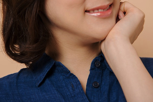 포토 JPG 스튜디오촬영 여자 컬러 사진 모션 실내 한명 웃음 근접촬영 상반신 20대 성인 앞모습 한국인 여자한명만 성인여자한명만 베이지색배경 국내포토 1 뷰포인트 백그라운드 표정 사람 동양인 청년 내부 베이지색 여자만 성인여자만 파일형식