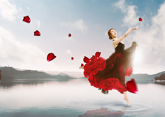 전신 PSD 구름 편집이미지 우먼라이프 드레스 여자 꽃잎 하늘 산 한명 서기 20대 성인 강 뷰티 장미 한국인 춤 이미지편집 자연요소 1 라이프스타일 옷 꽃 모션 문화예술 사람 동양인 청년 파일형식