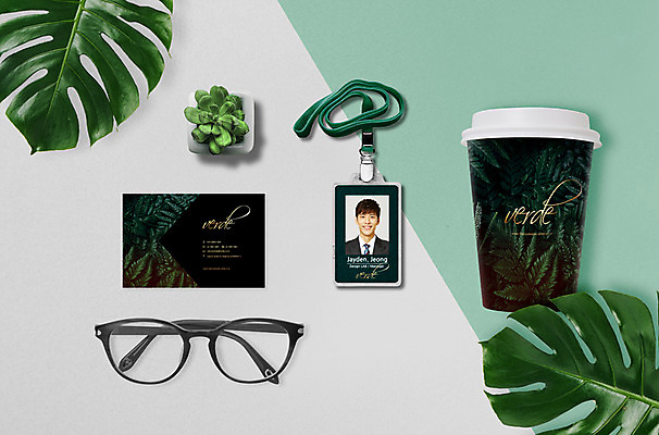 PSD 식물 남자 안경 일러스트 명함 나뭇잎 한명 20대 성인 한국인 패키지 사원증 다육식물 테이크아웃컵 목업 브랜딩 가로명함 국내일러스트 1 잡화 잎 비즈니스 사람 동양인 청년 컵 파일형식