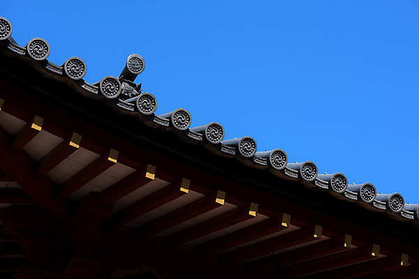 포토 JPG 주간 고건축 하늘 지붕 사람없음 야외 일본 일본전통 처마 일본건축 건축장식 국내포토 자연요소 전통 건축물 아시아 장식 동양건축 파일형식