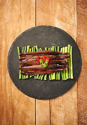 포토 JPG 스튜디오촬영 접시 한식 음식 실내 사람없음 목재 하이앵글 특산물 대파 과메기 제철 플랫레이 제철음식 나무배경 국내포토 나무 식기 뷰포인트 백그라운드 재료 내부 플랫 파 파일형식