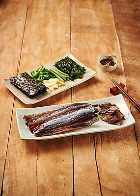 포토 JPG 스튜디오촬영 접시 한식 음식 고추 실내 마늘 사람없음 목재 양념 김 특산물 미역 대파 과메기 제철 제철음식 나무배경 국내포토 나무 식기 백그라운드 채소 재료 내부 해조류 파 파일형식