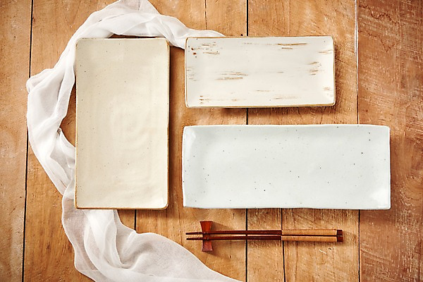 포토 JPG 스튜디오촬영 그릇 접시 젓가락 실내 사람없음 목재 하이앵글 천 젓가락받침대 플랫레이 나무배경 국내포토 나무 식기 뷰포인트 백그라운드 재료 수저 내부 직물 플랫 수저받침대 파일형식