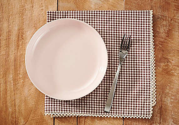 포토 JPG 스튜디오촬영 그릇 접시 포크 실내 사람없음 목재 하이앵글 천 플랫레이 나무배경 국내포토 나무 식기 뷰포인트 백그라운드 재료 내부 직물 플랫 파일형식