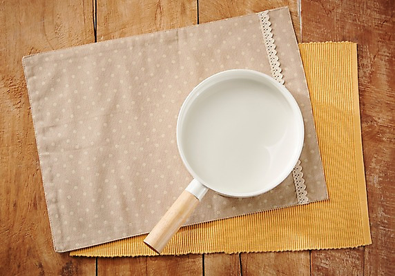 포토 JPG 스튜디오촬영 그릇 접시 실내 사람없음 목재 나뭇결 하이앵글 천 플랫레이 나무배경 국내포토 나무 식기 뷰포인트 백그라운드 재료 내부 직물 플랫 파일형식