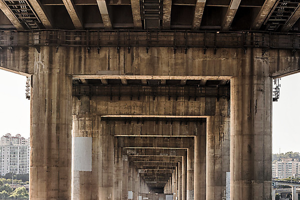 포토 JPG 주간 서울 사람없음 야외 건물 한강 천장 가교 천호대교 국내포토 자연요소 건축물 한국 다리_건축물 랜드마크 파일형식