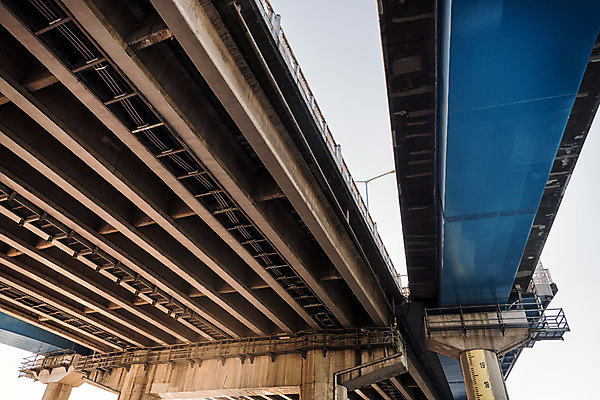 포토 JPG 주간 하늘 서울 사람없음 야외 한강 천장 가교 천호대교 국내포토 자연요소 건축물 한국 다리_건축물 랜드마크 파일형식