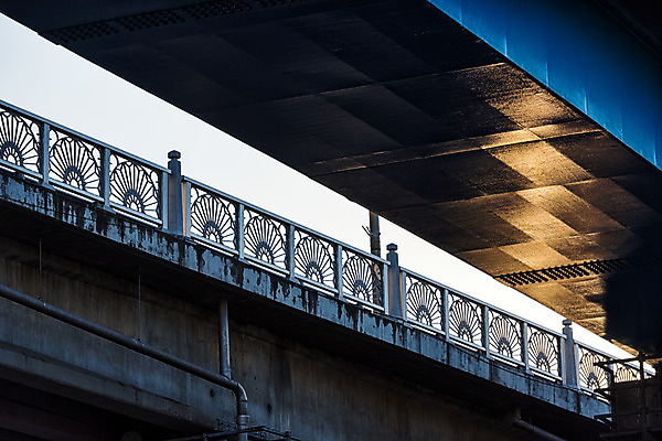 포토 JPG 주간 하늘 서울 사람없음 야외 한강 천장 안전펜스 가교 천호대교 국내포토 자연요소 건축물 한국 울타리 다리_건축물 랜드마크 파일형식