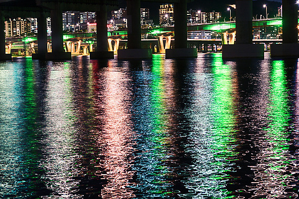 포토 JPG 야경 하늘 서울 사람없음 야외 건물 빛 강 반사 한강 가교 광진교 국내포토 건축물 한국 다리_건축물 야간 랜드마크 파일형식 풍경_경치