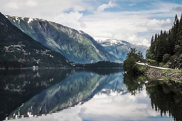 포토 자연요소 식물 해외 유럽 나라 날씨 풍경 생태계 파일형식 맑음 강 구름 하늘 산 나무 반사 호수 유럽풍경 노르웨이 사람없음 JPG 주간 야외 자연 해외풍경 국내포토