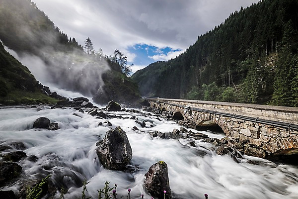 포토 JPG 주간 나무 해외풍경 유럽 유럽풍경 자연 하늘 산 노르웨이 풍경 사람없음 야외 계곡 안개 가교 국내포토 자연요소 식물 해외 건축물 나라 날씨 생태계 파일형식